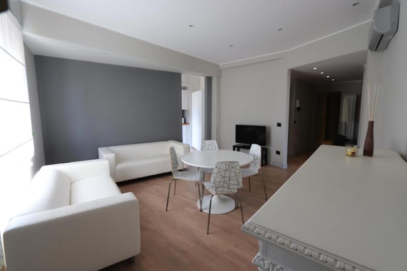 Nemo Apartment Imperia Luaran gambar